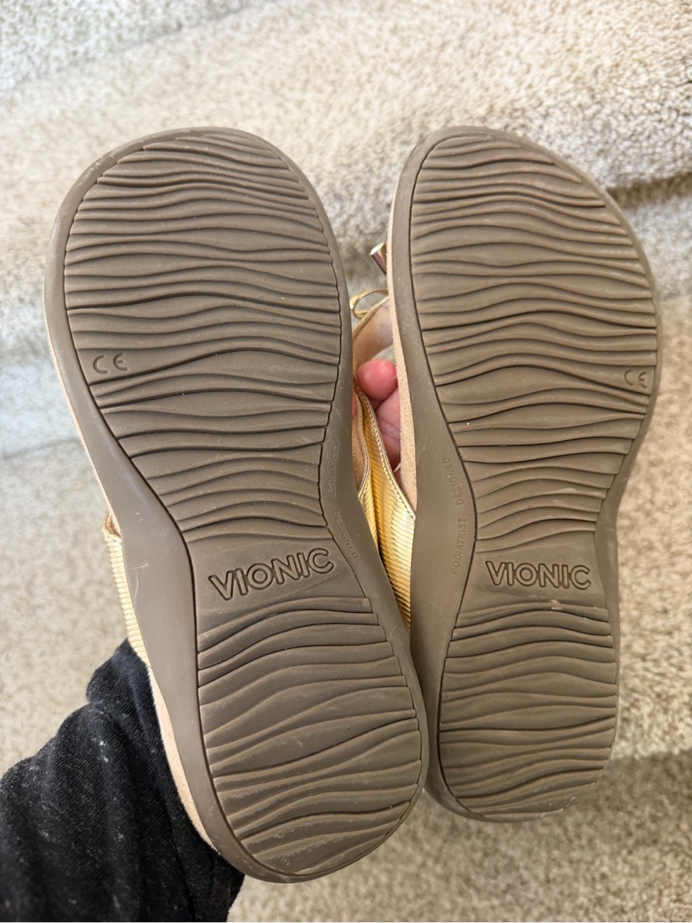 Vionic Bella II Gold Bow Tie Sandals Slides. Comfort. Feminine. EUC. SZ 7. Beach - Picture 5 of 7